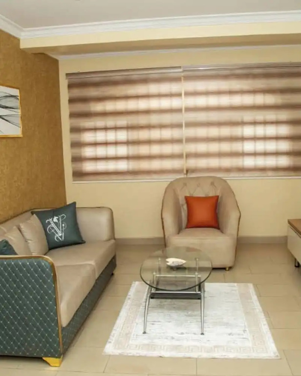 Lia's Court Apartment