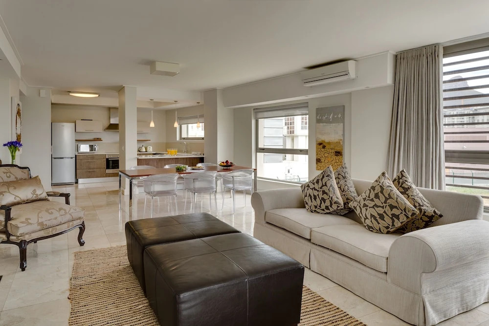 301 Canal Quays