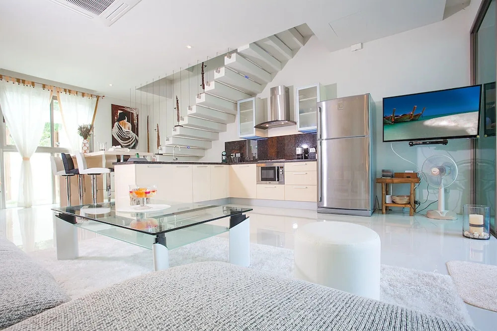 Villa Friendship 7
