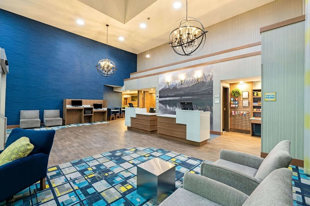 Crystal Inn Hotel & Suites - Logan
