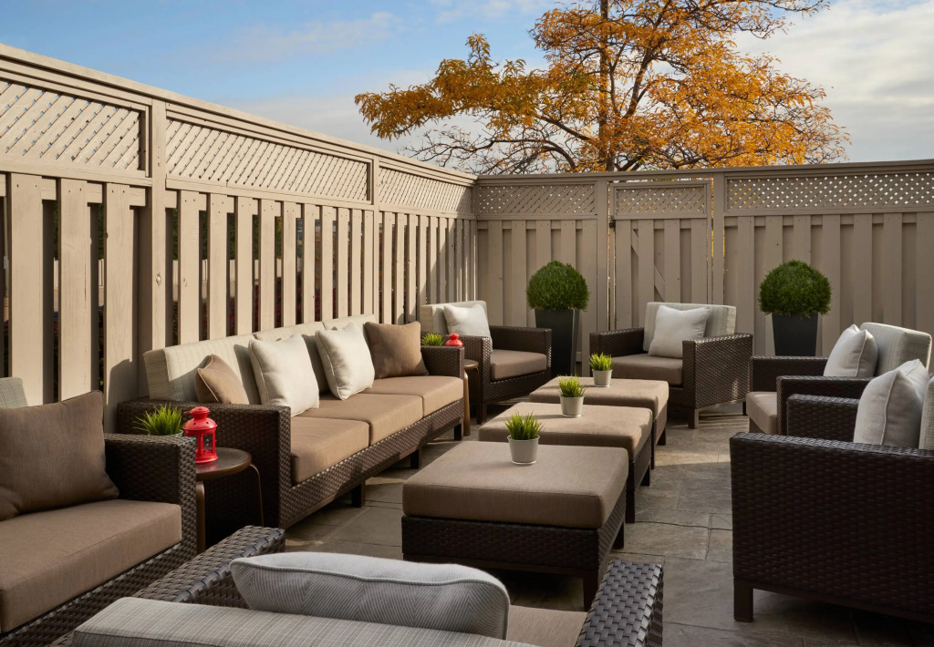 Courtyard by Marriott Toronto Airport