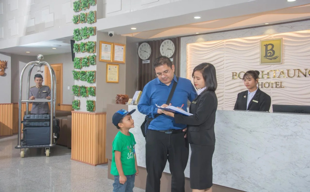 Botahtaung Hotel