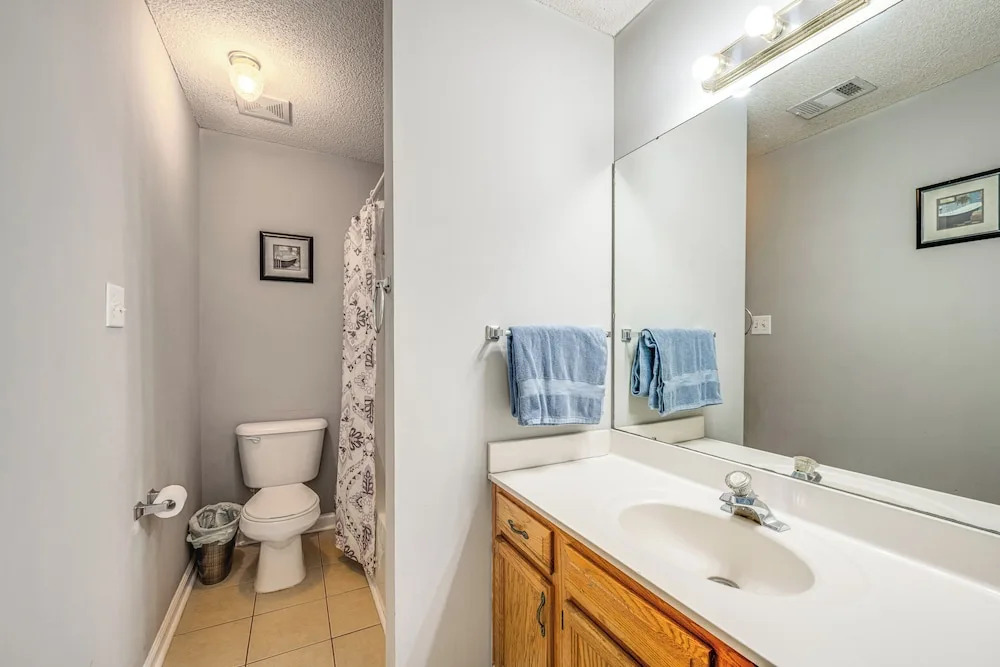 Central Warner Robins Vacation Rental w/ Yard