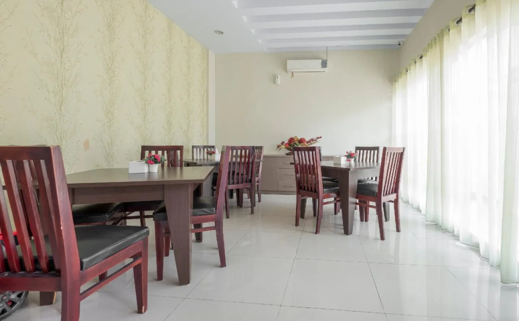 Hotel O Makassar near Pantai Losari formerly Hotel Astra Novilia