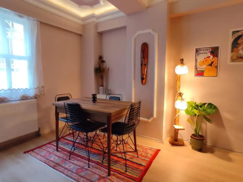 Cozy 1+1 and garden, in center of Kadıköy-İstanbul