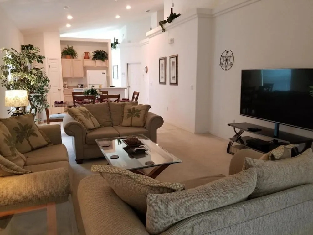 4BR Marbella Pool Home by FVH