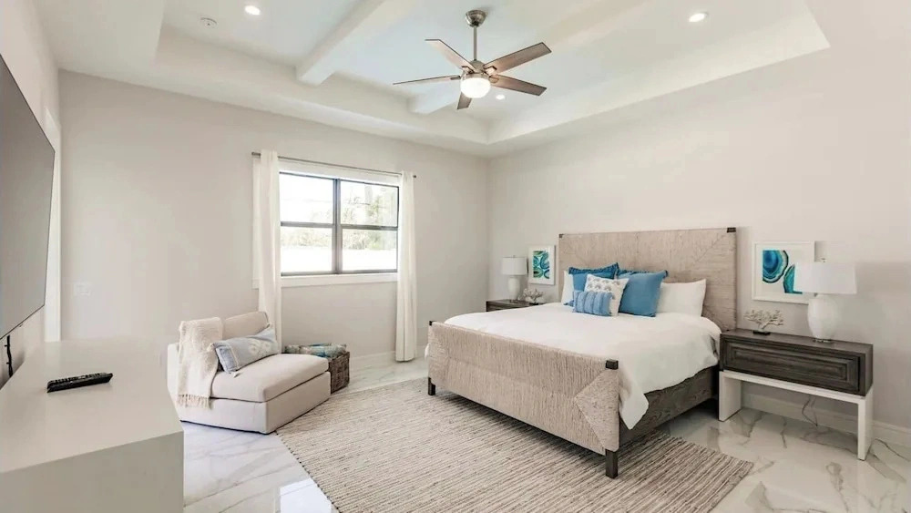 Brisa del Mar by Avantstay 4BR Coastal-modern Retreat + Private Pool + Outdoor Dining Walk to the Gulf + Mercato Minutes Away