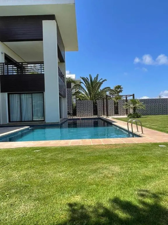 Magnifique villa de 1500m^avec piscine