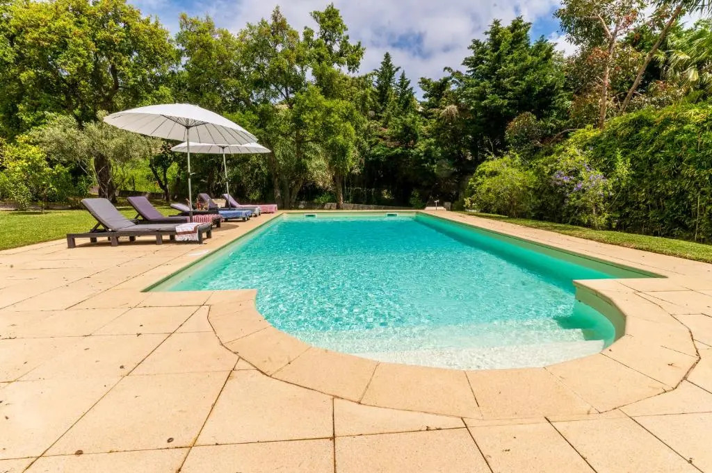 Magnifique Villa, Piscine,5BR à 5 min pied du club 55