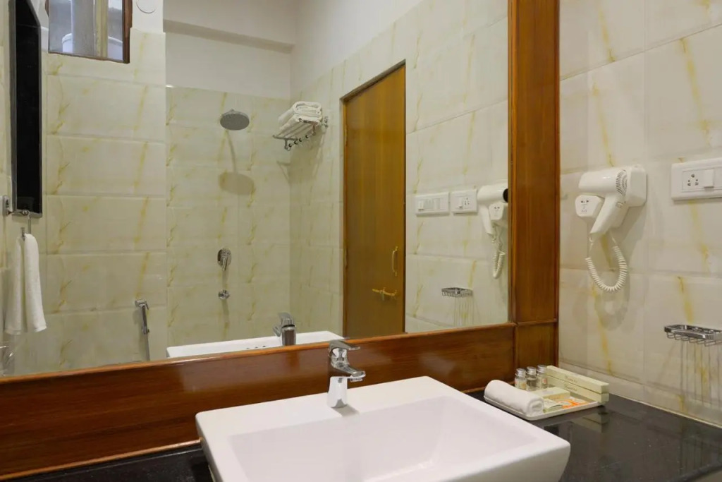 Hotel Raghuraj Palace
