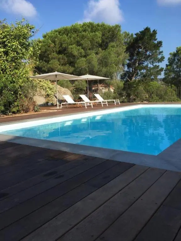 Villa campagne à Calvi piscine chauffée vue mer proche plage et centre