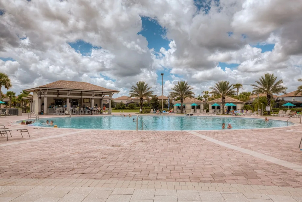 Gorgeous Home W/private Pool & Spa Sleeps 25!
