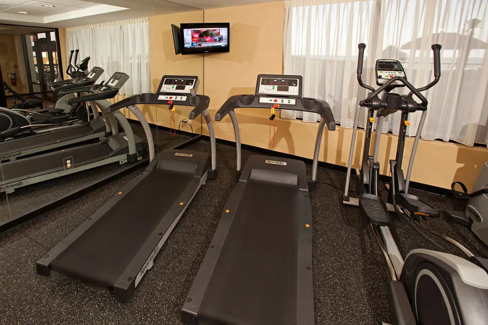 Holiday Inn Express & Suites Oceanfront Daytona Beach Shores by IHG