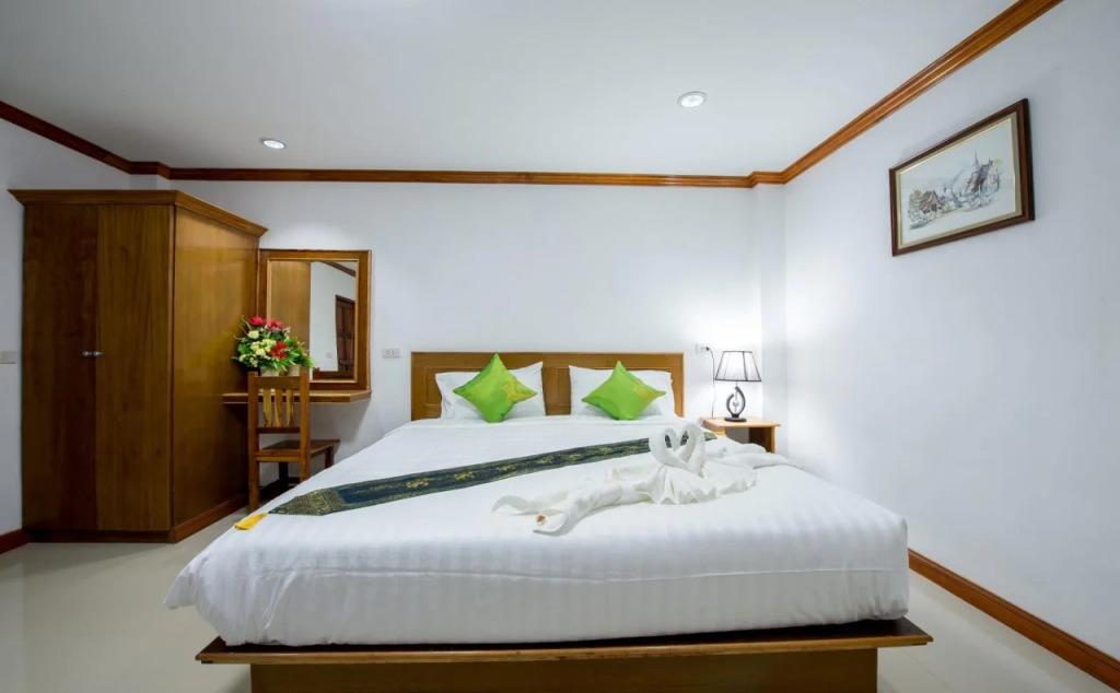Thatphanom View Hotel