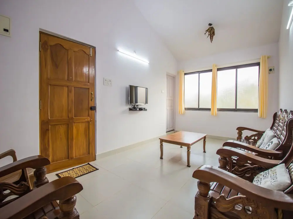 OYO 12703 Home Modern 2BHK Porvorim
