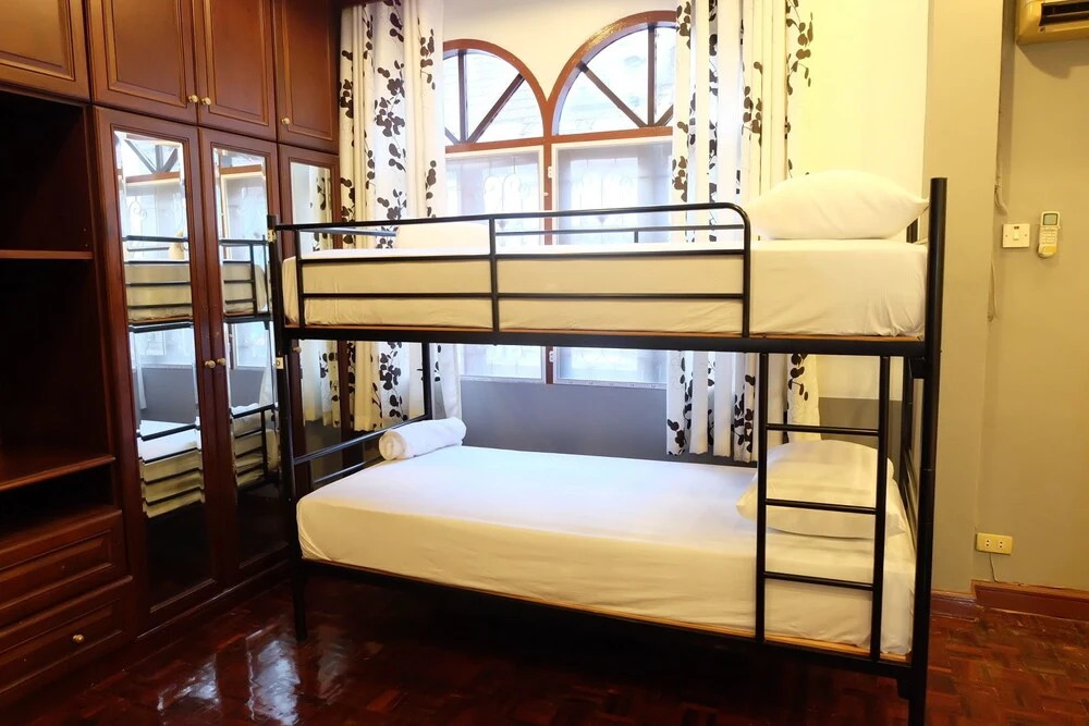 Manii Hostel Asoke