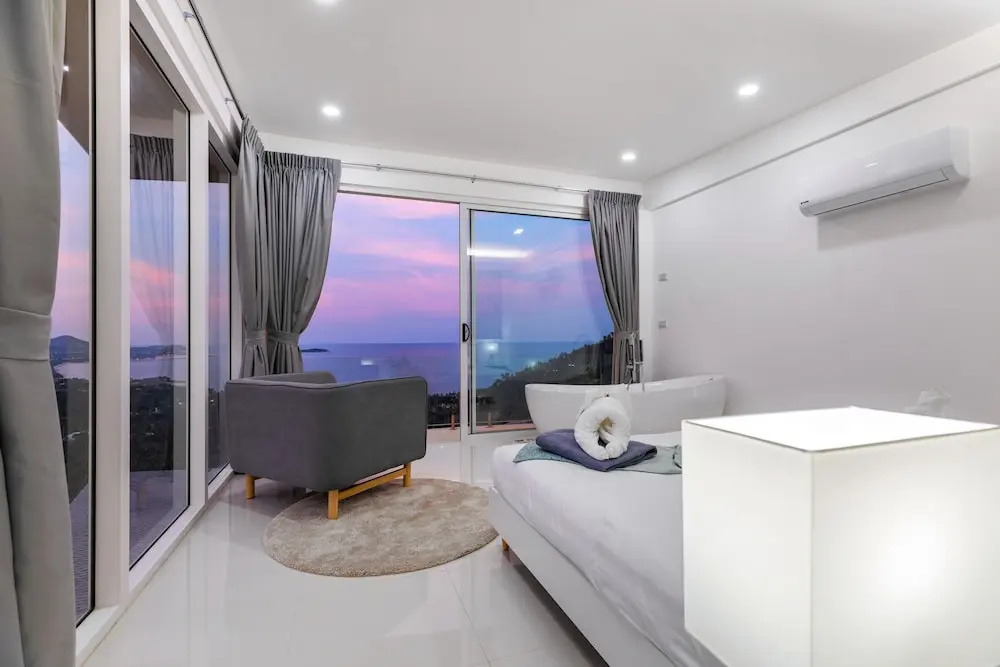 Chaweng Noi Luxury Morden 4-BR Dream Villa