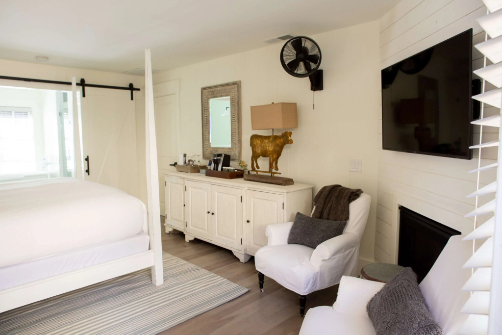Farmhouse Inn