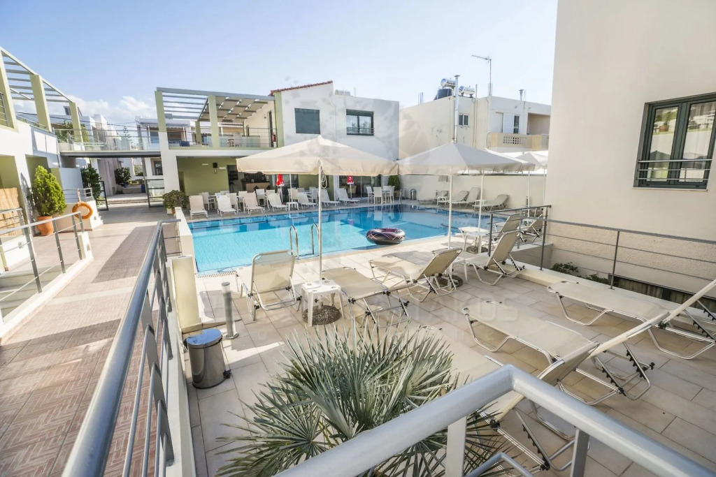Athina Beach Hotel