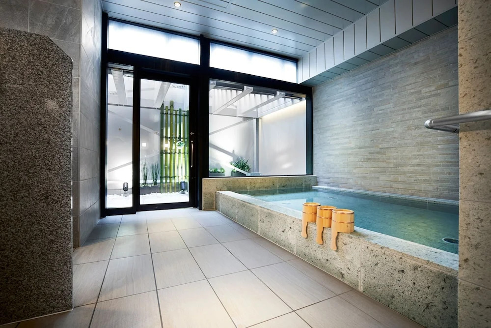 Отель Courtyard Osaka Honmachi by Marriott