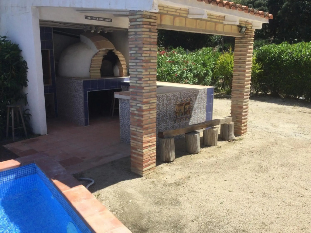 Casa on large property with private Pool