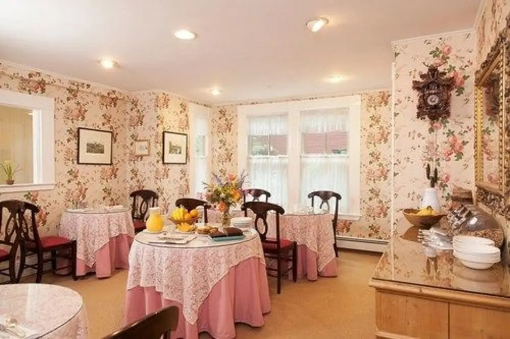 North Bridge Inn