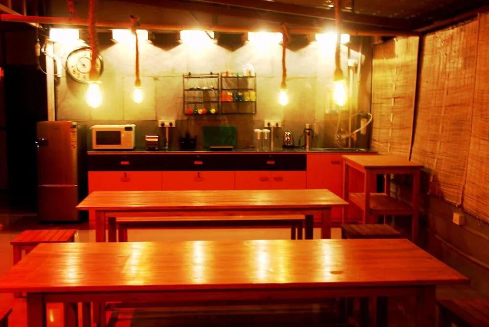 Cohostel