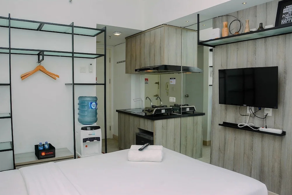 Best and Stylish Studio Unit Springlake Summarecon Apartment