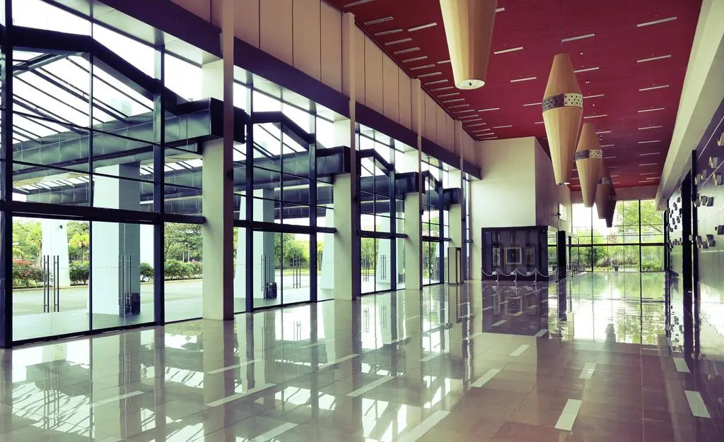 Отель Courtyard by Marriott Manado