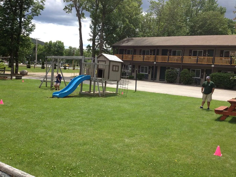 The Kancamagus Lodge