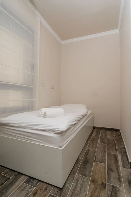 Eshel Suites