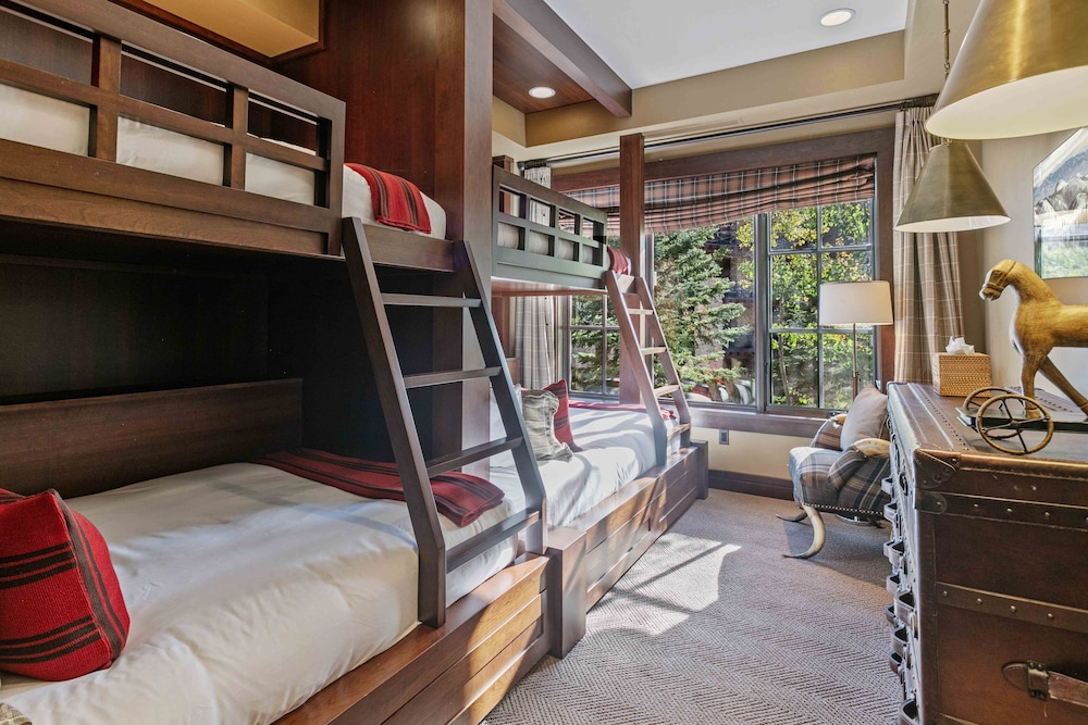 Ski-In Ski-Out 3BR Deer Valley Retreat condo