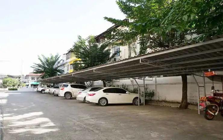 Phakawan Apartment