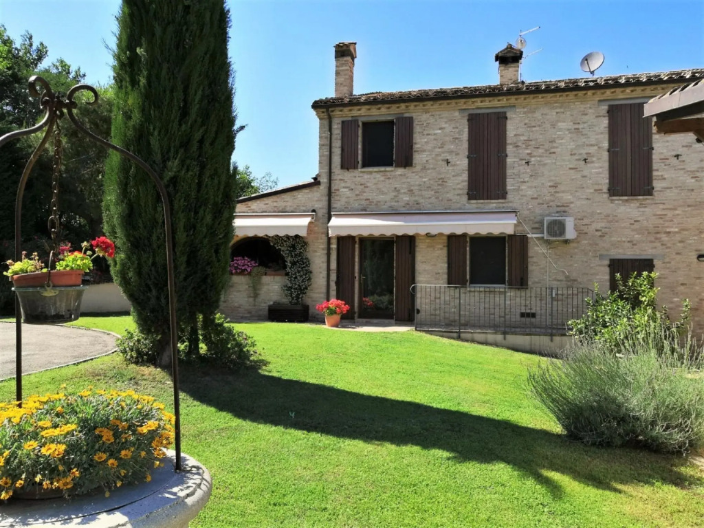 Villa in Marche with Private Pool