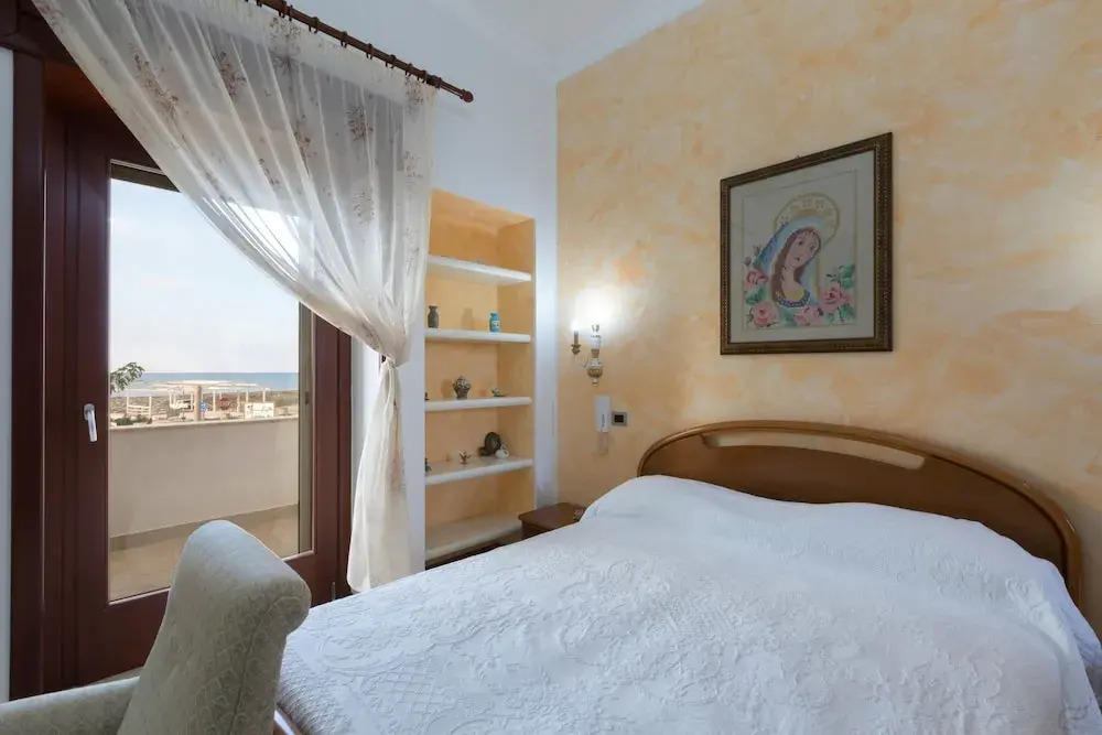 Villa Eleonora con piscina Fronte Mare