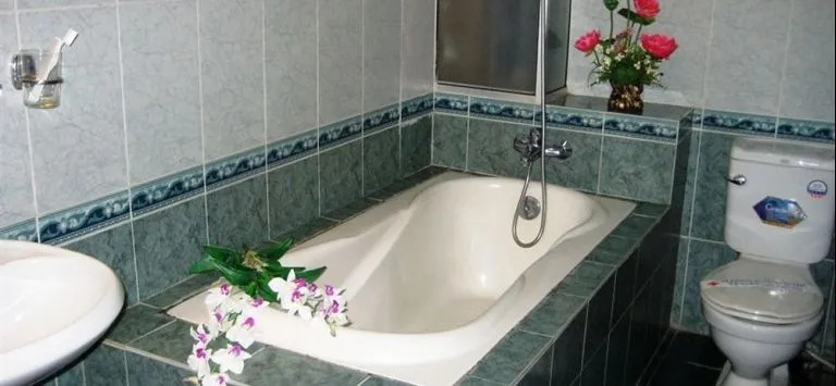 Oriole Hotel & Spa