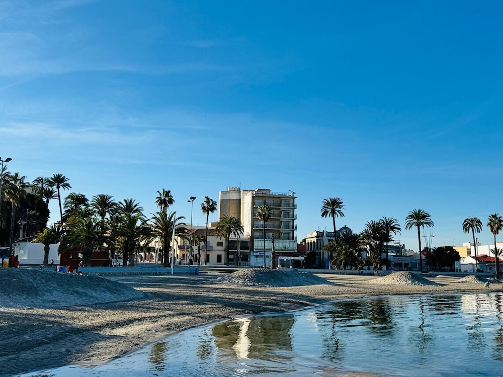 Albohera Playa hotel by Belvilla Resorts