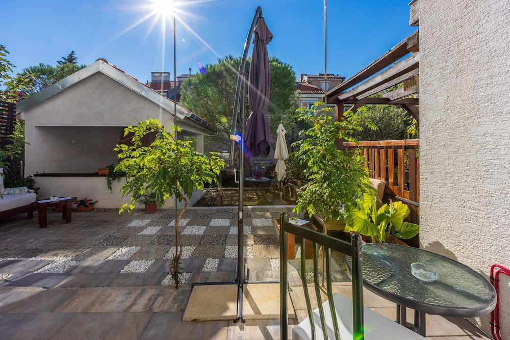 House Sunshine
