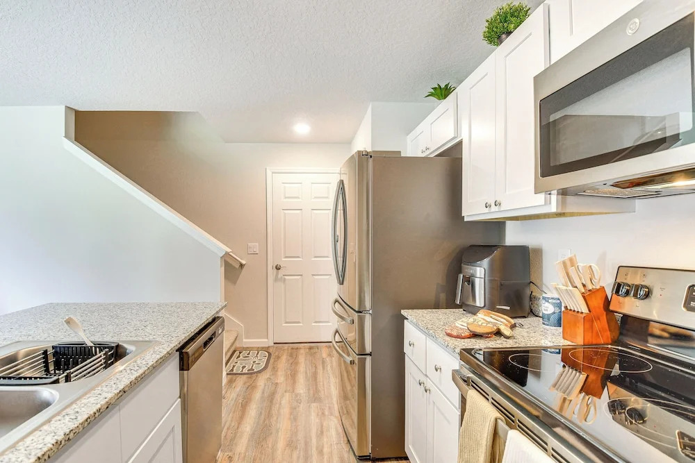 Sunny Palm Coast Home: 10 Mi To Flagler Beach!