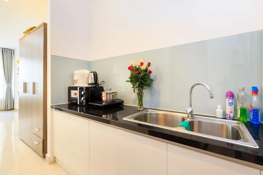 Le Hieu Apartment at Sky Center