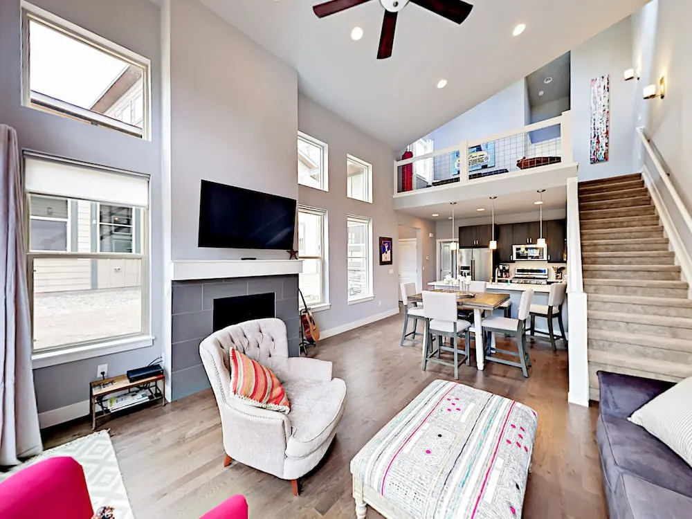 Brand-new 2br Rendezvous Townhome W/ Patio 2 Bedroom Townhouse