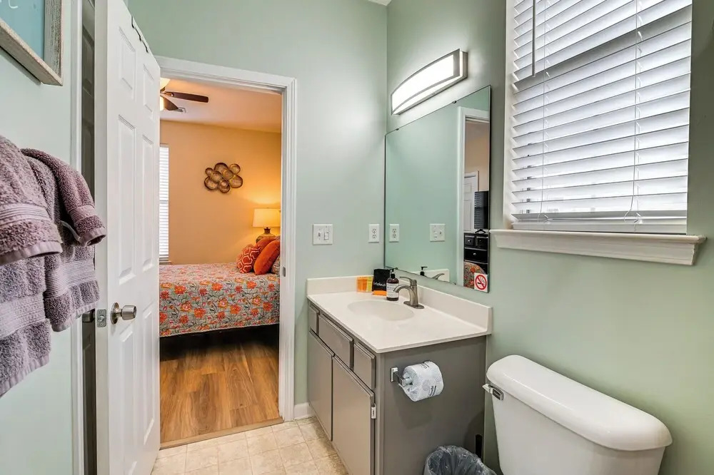 4 Mi to Ocean: Breezy Golf Condo in Myrtle Beach