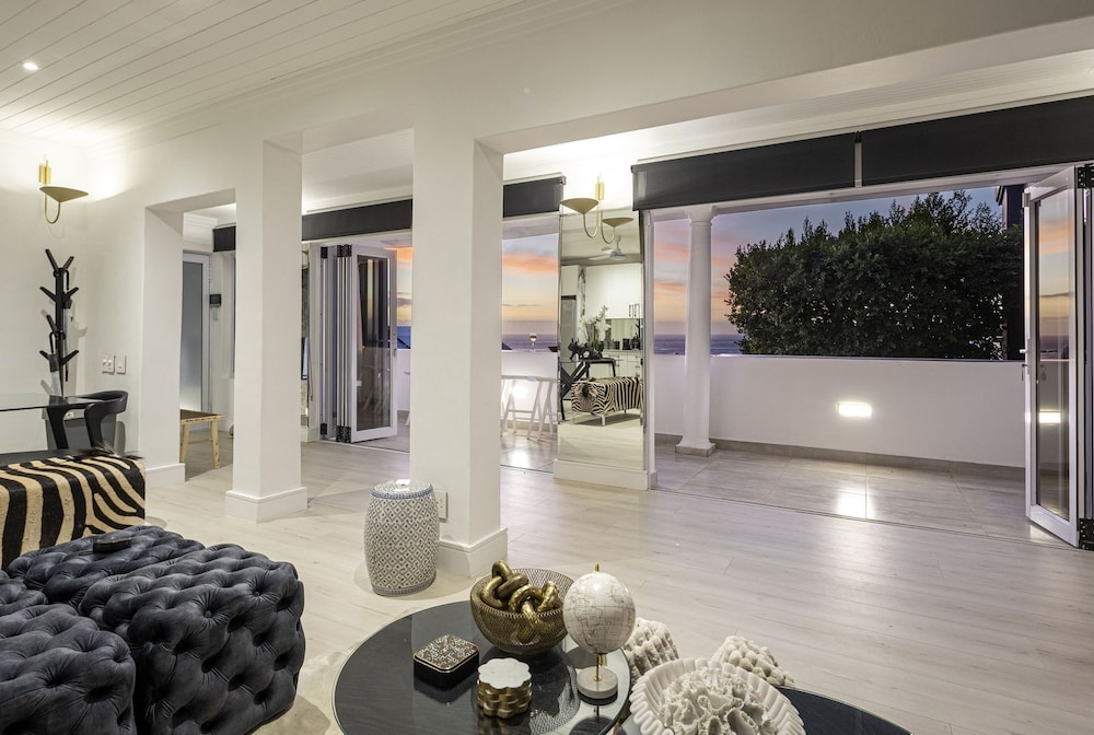 Clifton YOLO Spaces - Clifton Petite Villa