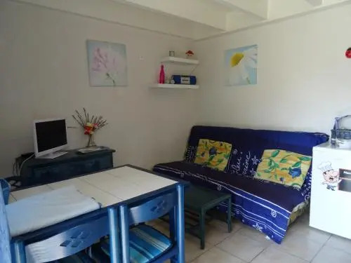 Languedoc Immobilier Villa Duplex Jardinet Piscine Plage - Hb278
