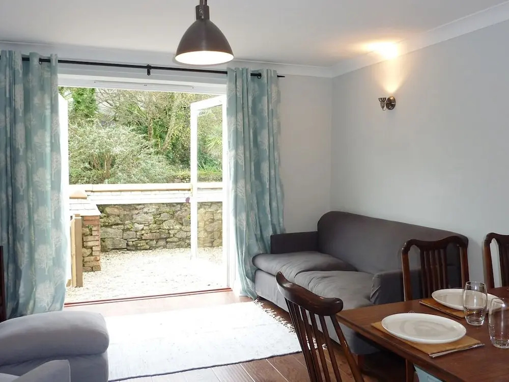 5 Summercourt