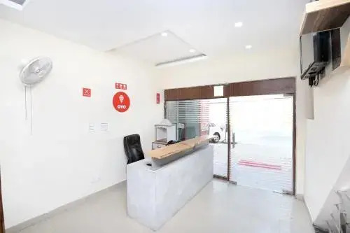 Hotel G R highway by OYO Rooms