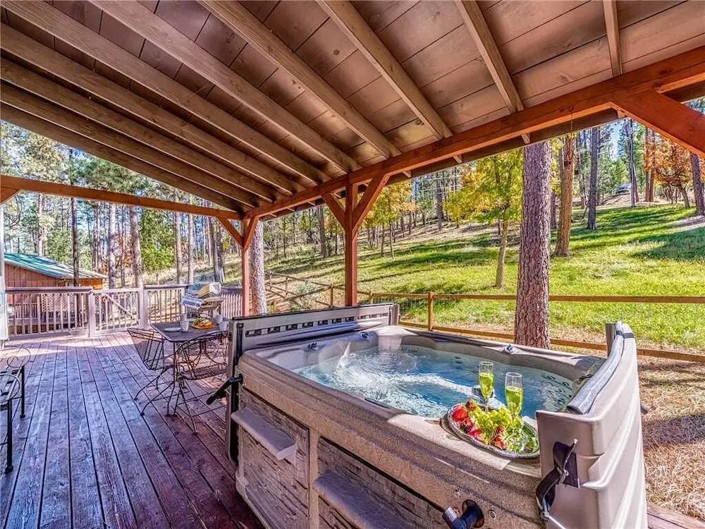 Tall Pines, 4 Bedrooms, Hot Tub, Fireplace, Sleeps 8