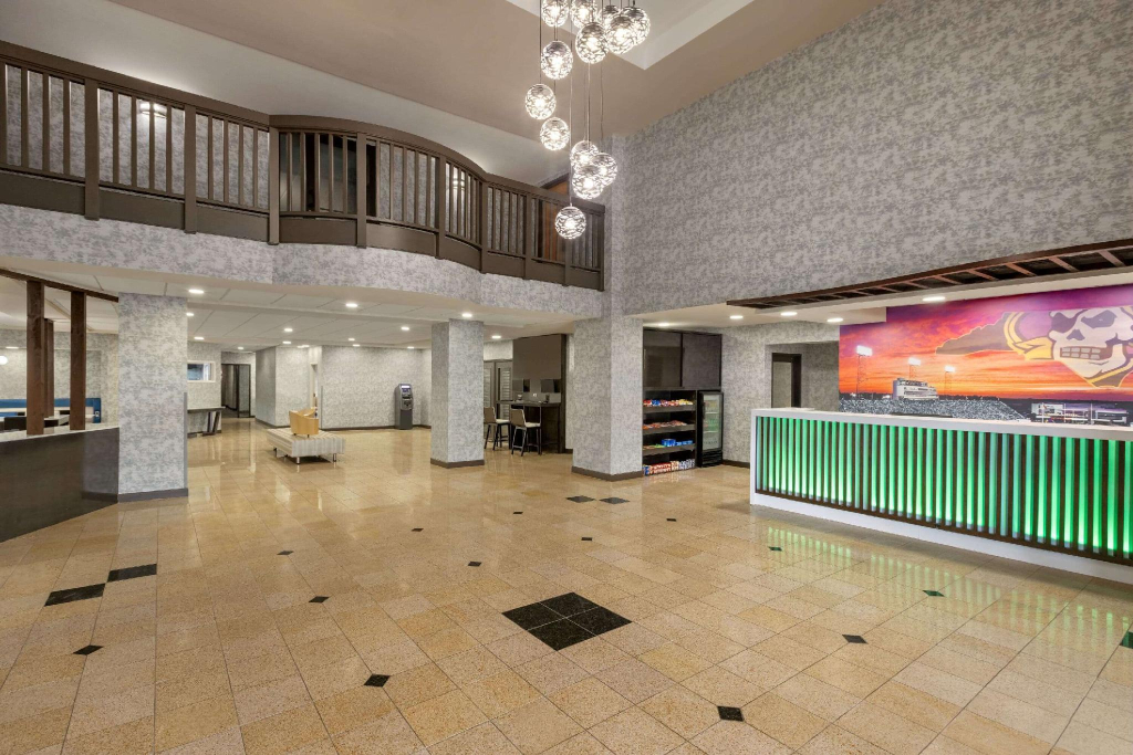 Comfort Inn & Suites Greenville Near East Carolina University