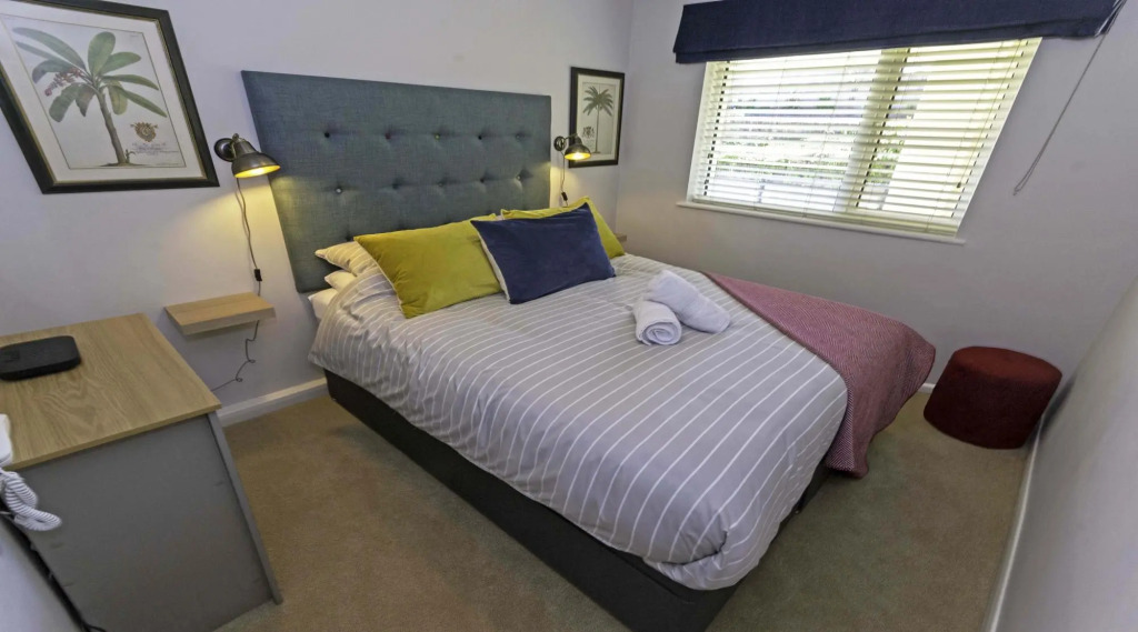 Clifton Court Apt 23 With Seaviews Heated Pool