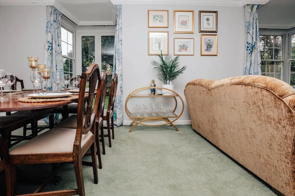 Montpellier House, Centrally Located, Large Garden